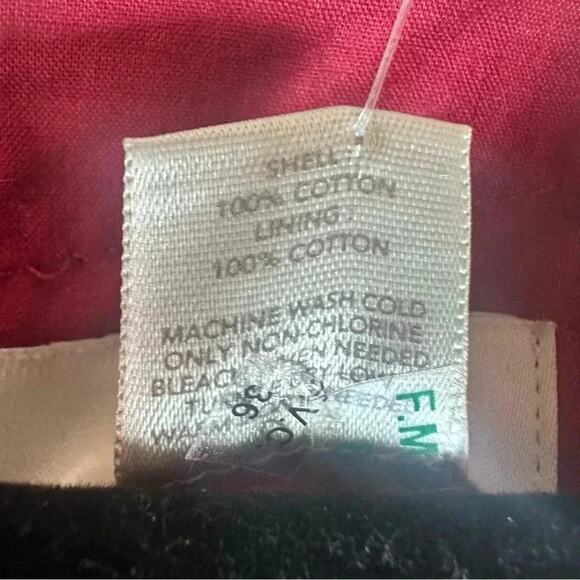 Ann Taylor loft Bergeny sleeve with stress with pleading around collar hem - Picture 6 of 10